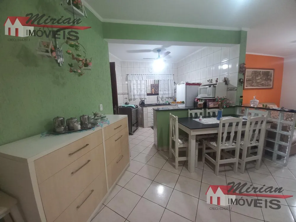 Casa, 2 quartos, 175 m² - Foto 8