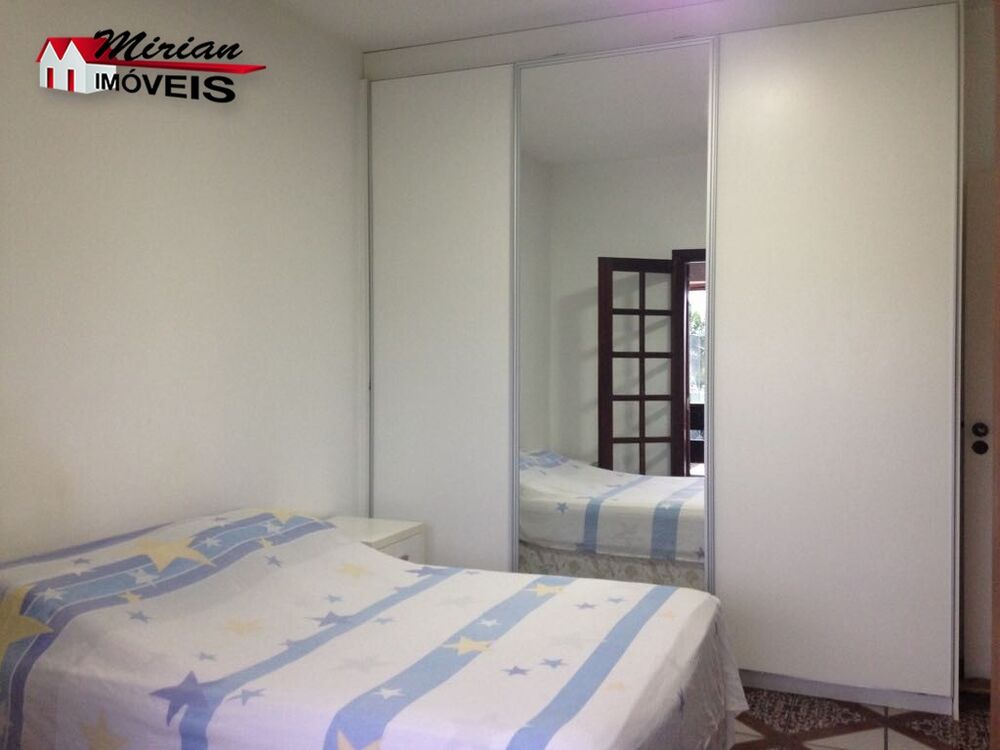 Casa de Condomínio à venda com 3 quartos, 220m² - Foto 5
