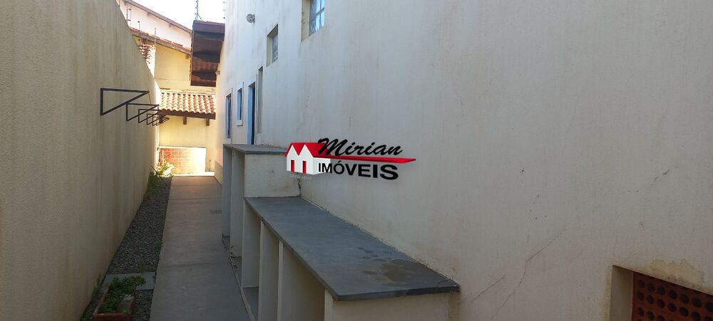 Sobrado à venda com 5 quartos, 279m² - Foto 3