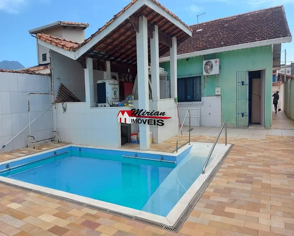 Casa à venda com 4 quartos, 200m² - Foto 2