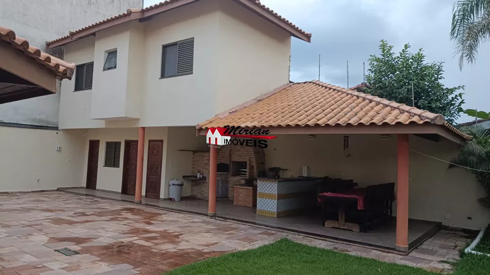 Sobrado à venda com 6 quartos, 436m² - Foto 2