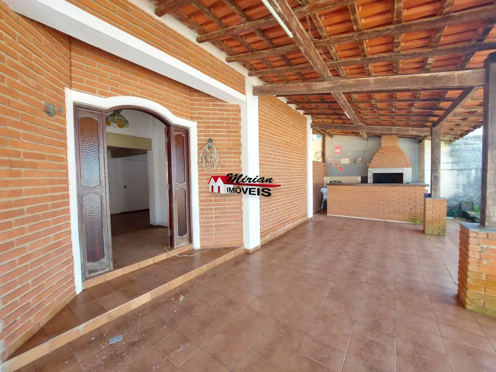 Sobrado à venda com 3 quartos, 190m² - Foto 1