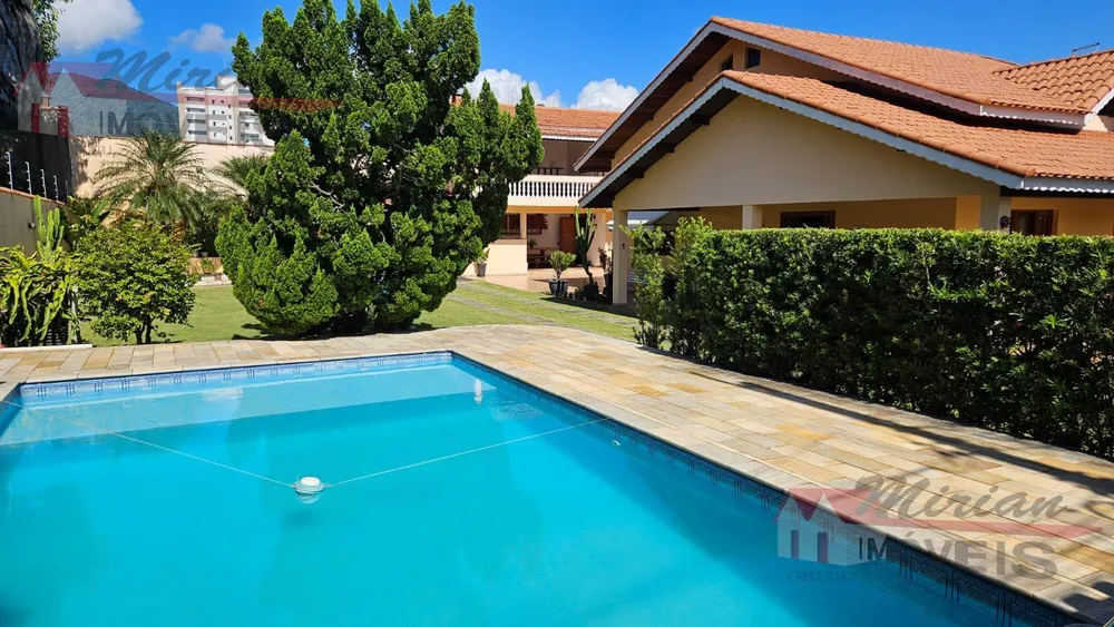 Casa, 4 quartos, 720 m² - Foto 1
