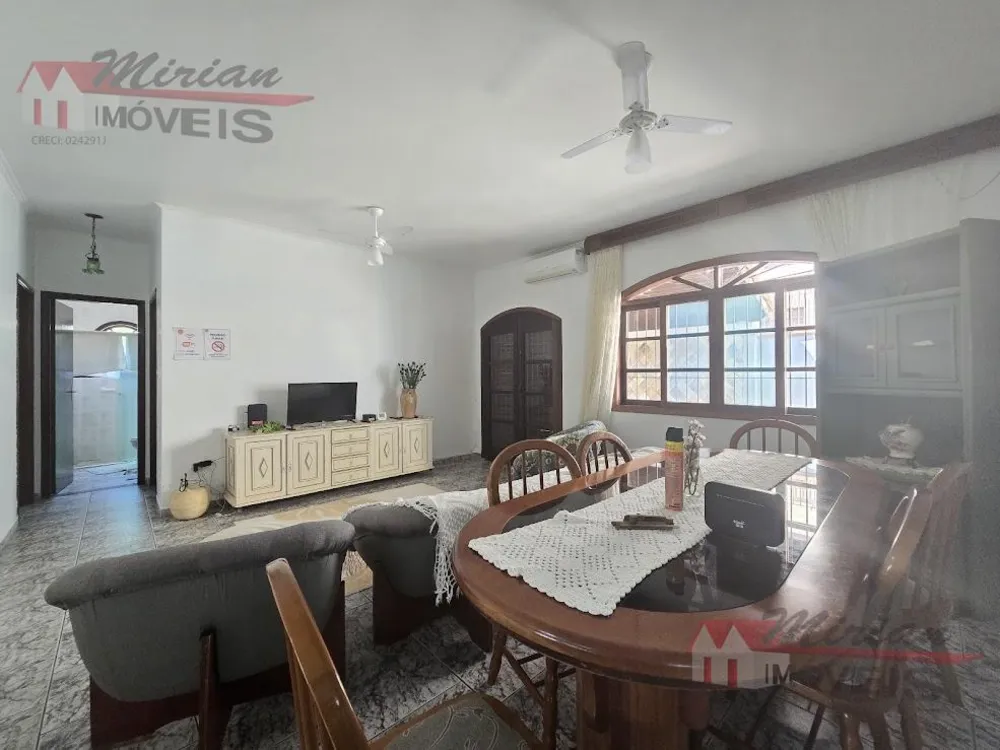 Casa, 4 quartos, 264 m² - Foto 2