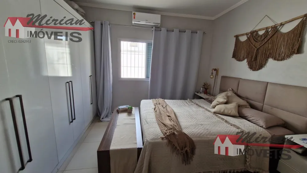 Casa, 3 quartos, 275 m² - Foto 1