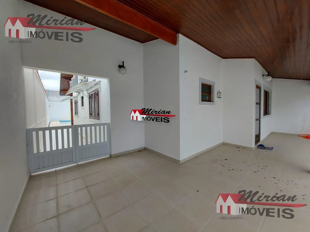 Casa, 3 quartos, 298 m² - Foto 2