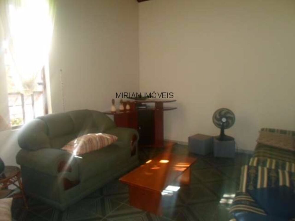 Casa à venda com 4 quartos, 208m² - Foto 4