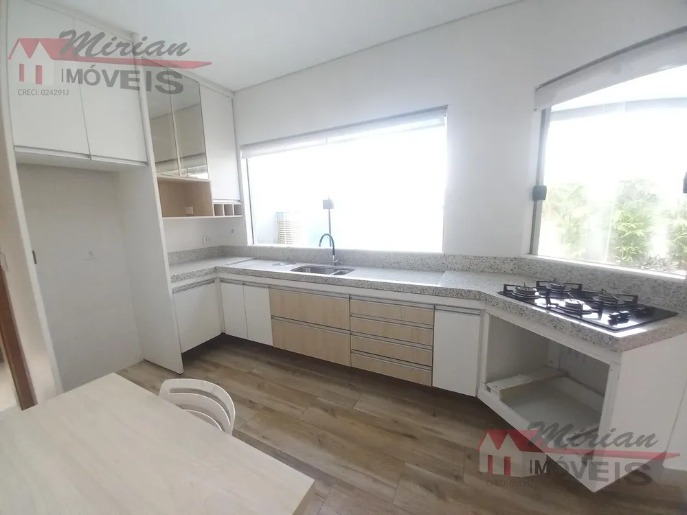 Casa, 4 quartos, 288 m² - Foto 4