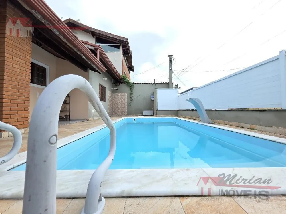 Casa, 3 quartos, 260 m² - Foto 1