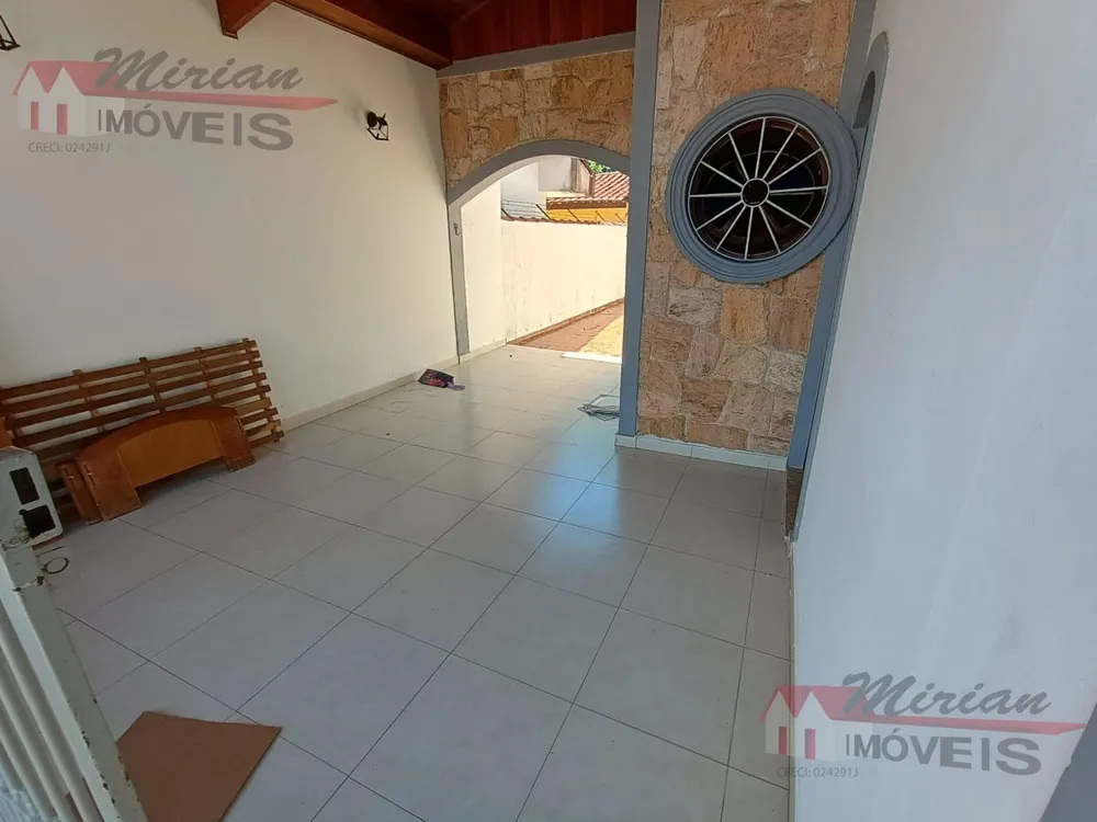 Casa, 3 quartos, 185 m² - Foto 1
