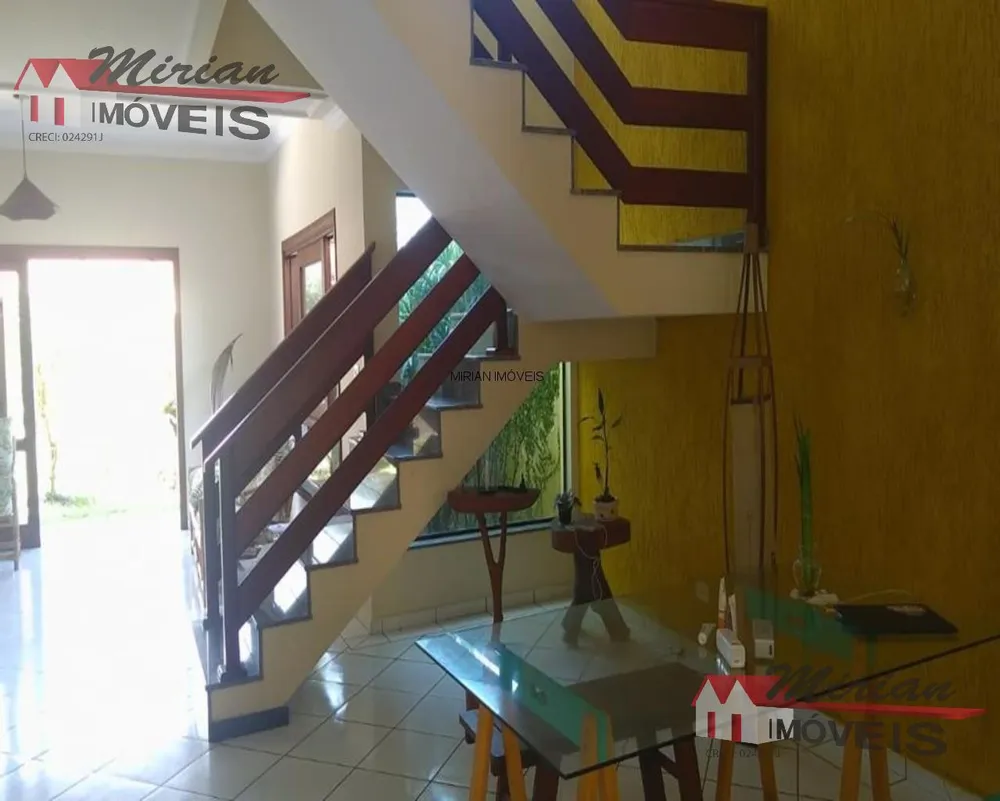 Sobrado, 3 quartos, 357 m² - Foto 1
