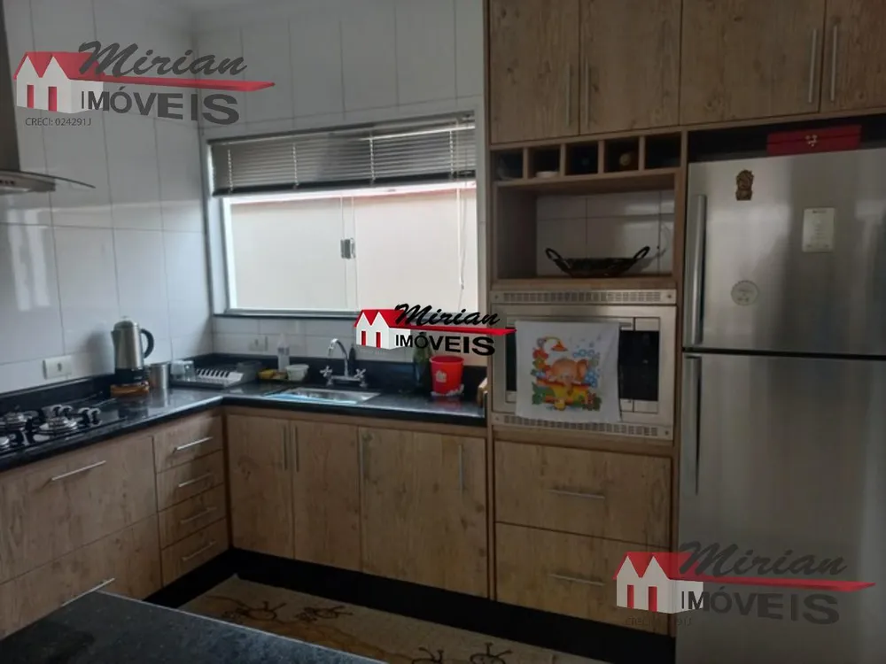 Casa, 3 quartos, 250 m² - Foto 11