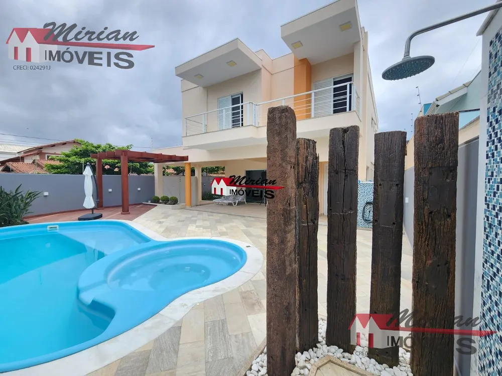 Sobrado, 4 quartos, 335 m² - Foto 1