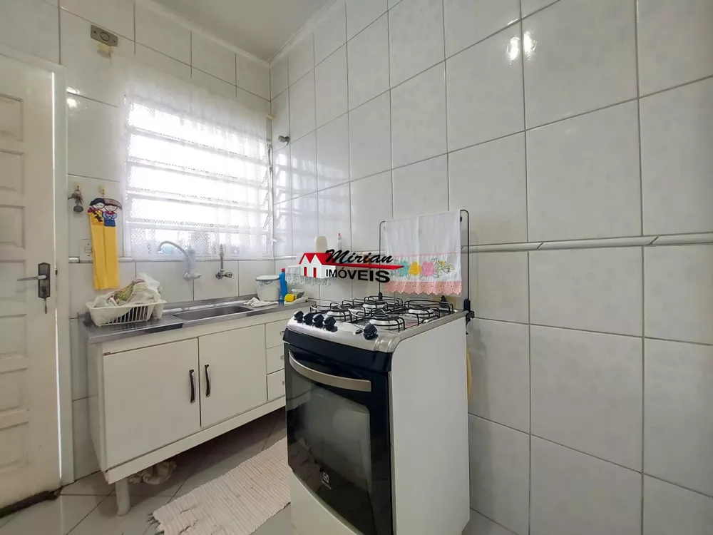 Casa à venda com 2 quartos, 68m² - Foto 4