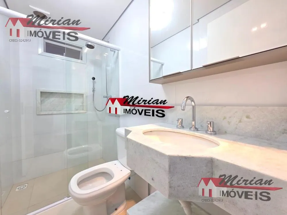 Apartamento, 3 quartos, 2370 m² - Foto 3