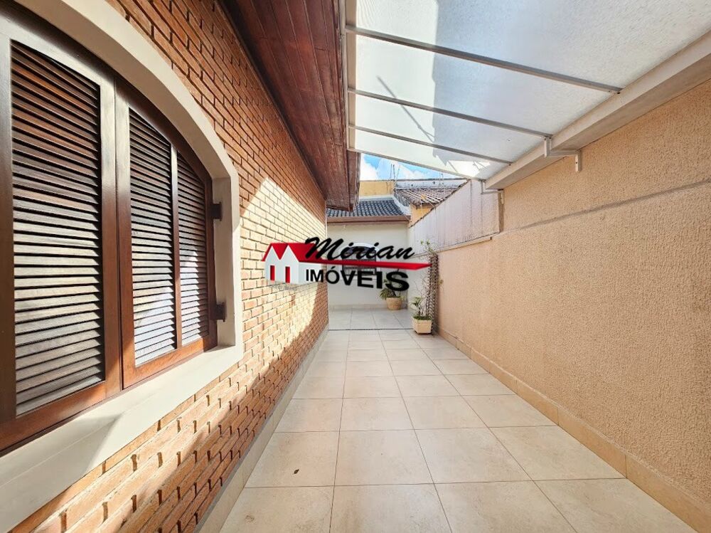 Casa à venda com 3 quartos, 194m² - Foto 14