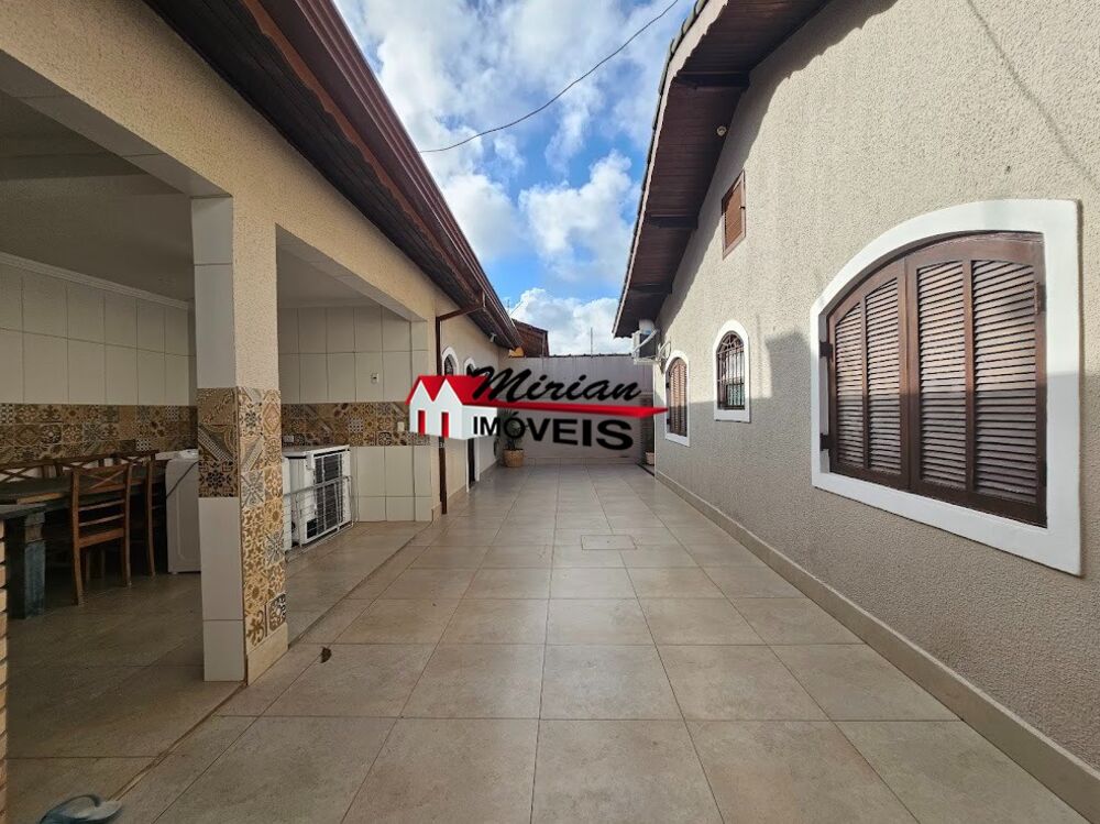 Casa à venda com 3 quartos, 194m² - Foto 16
