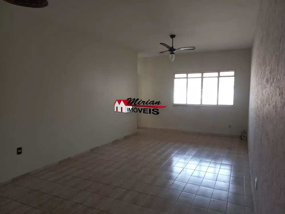 Casa à venda com 2 quartos, 160m² - Foto 11