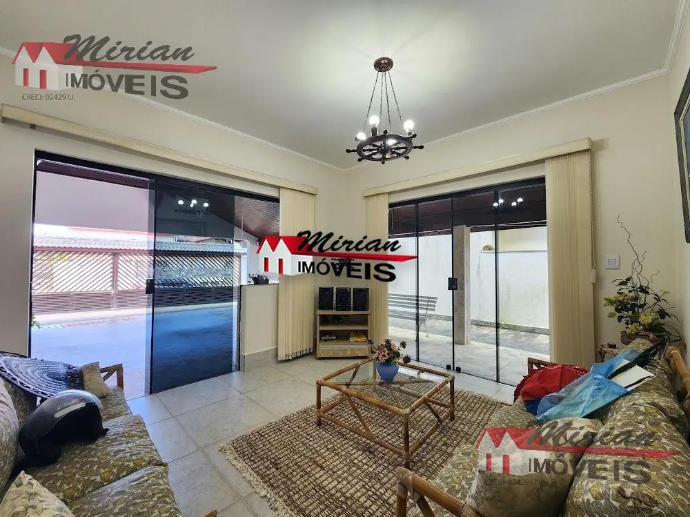 Sobrado, 4 quartos, 415 m² - Foto 1