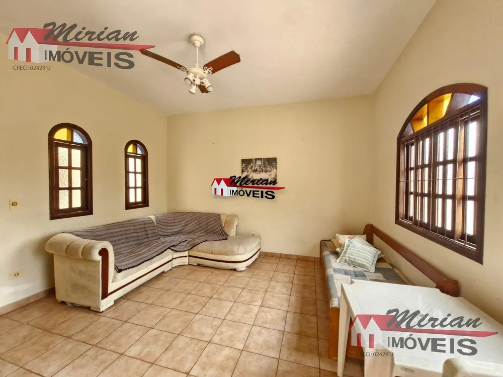 Casa, 3 quartos, 250 m² - Foto 1