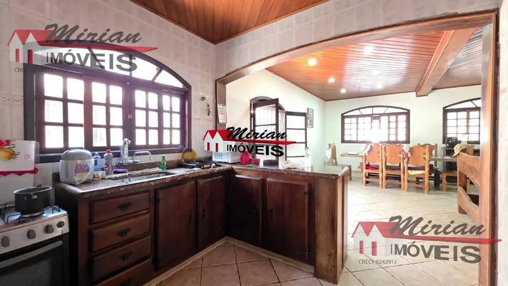 Casa, 3 quartos, 250 m² - Foto 4
