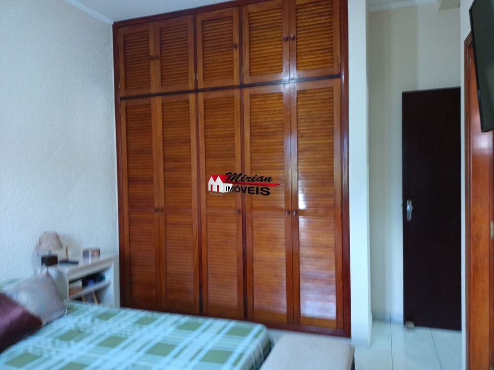 Casa à venda com 3 quartos, 166m² - Foto 11