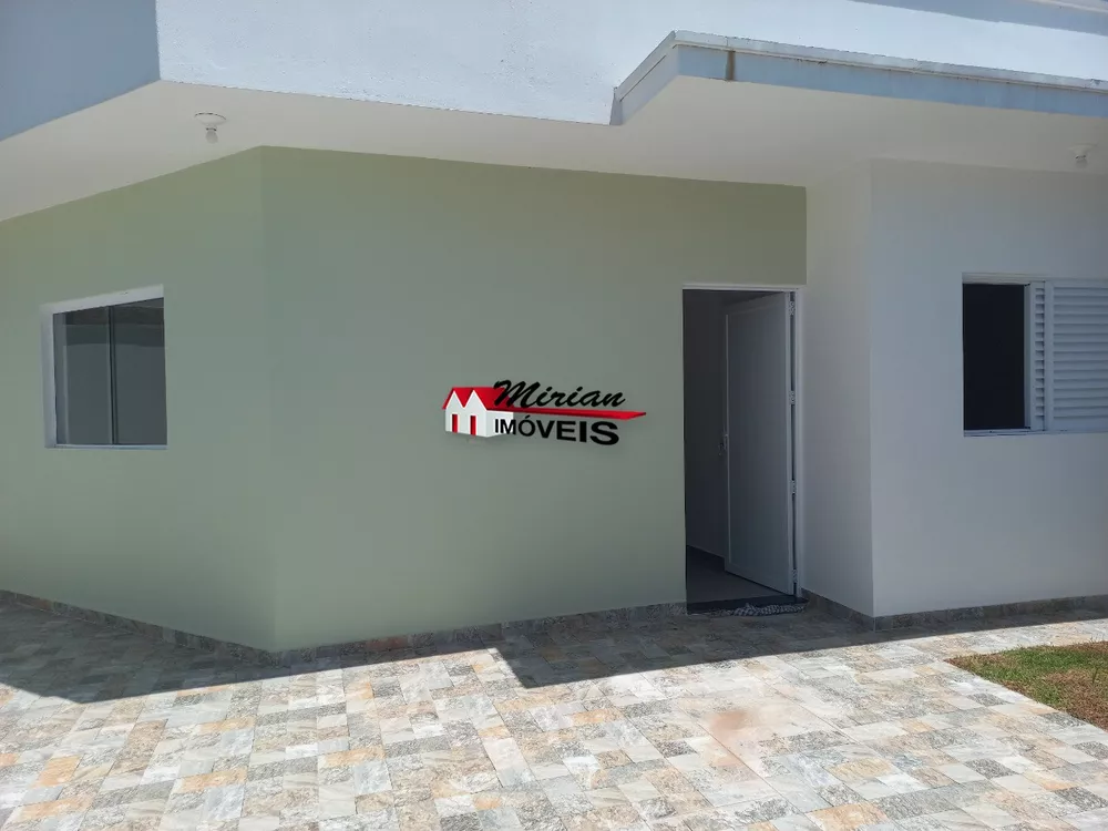 Casa à venda com 3 quartos, 85m² - Foto 2