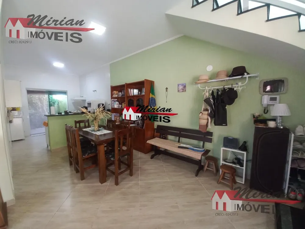 Sobrado, 3 quartos, 186 m² - Foto 1