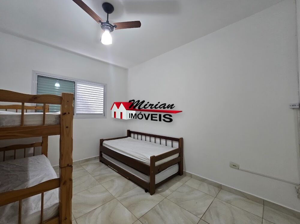 Casa à venda com 3 quartos, 174m² - Foto 2
