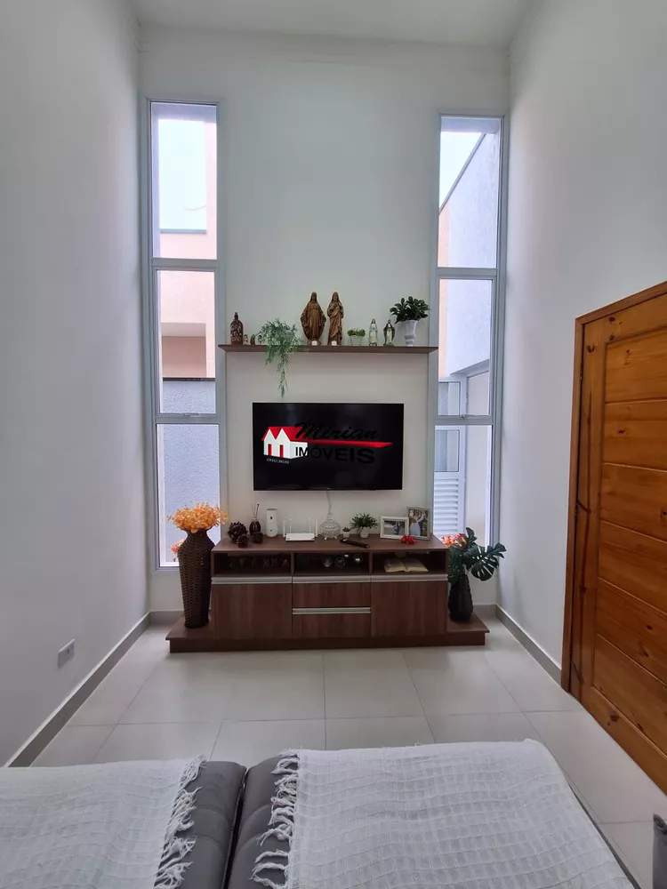 Casa à venda com 2 quartos, 150m² - Foto 4