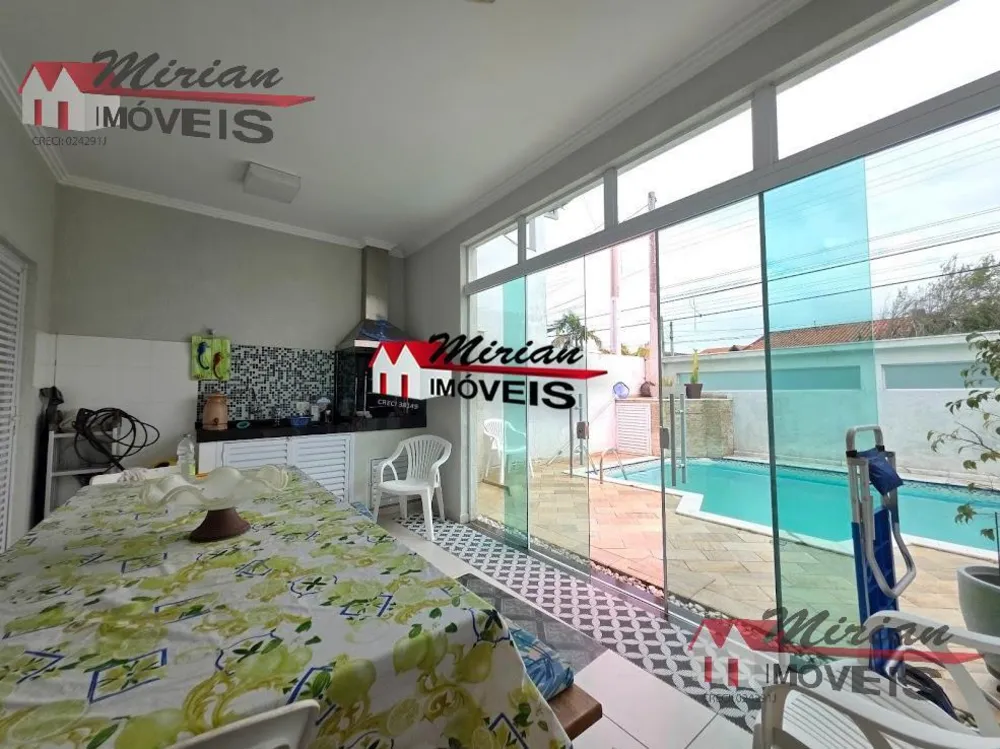 Casa, 3 quartos, 250 m² - Foto 3
