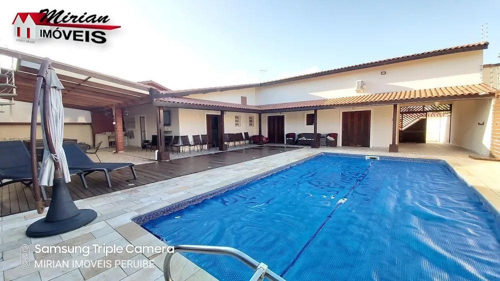 Casa à venda com 5 quartos, 300m² - Foto 1