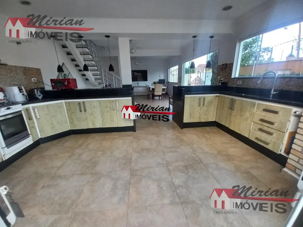Sobrado, 3 quartos, 373 m² - Foto 3