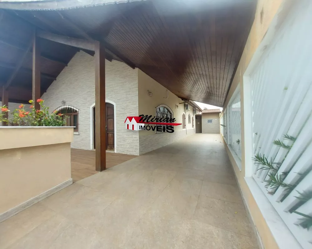 Casa à venda com 3 quartos, 300m² - Foto 6