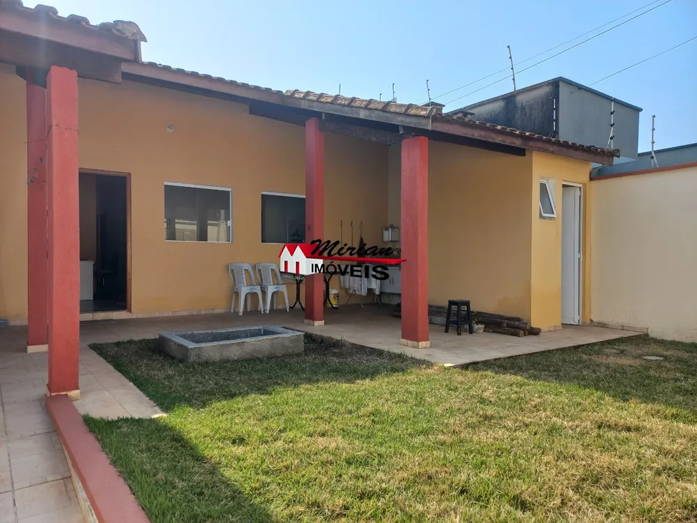 Casa à venda com 4 quartos, 155m² - Foto 3