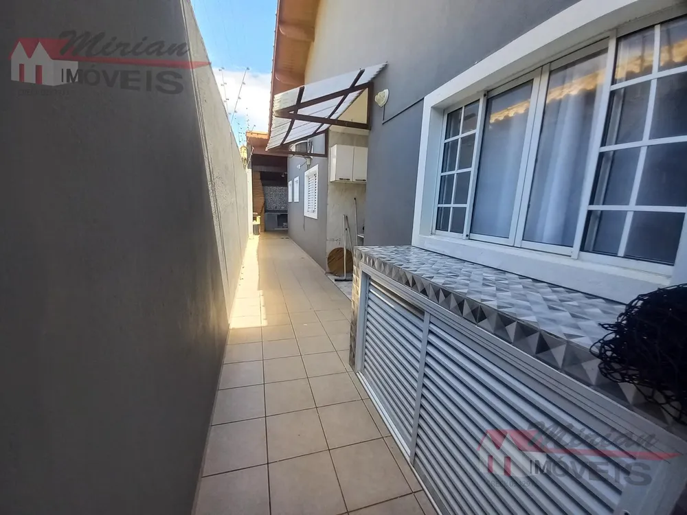 Casa, 3 quartos, 142 m² - Foto 3