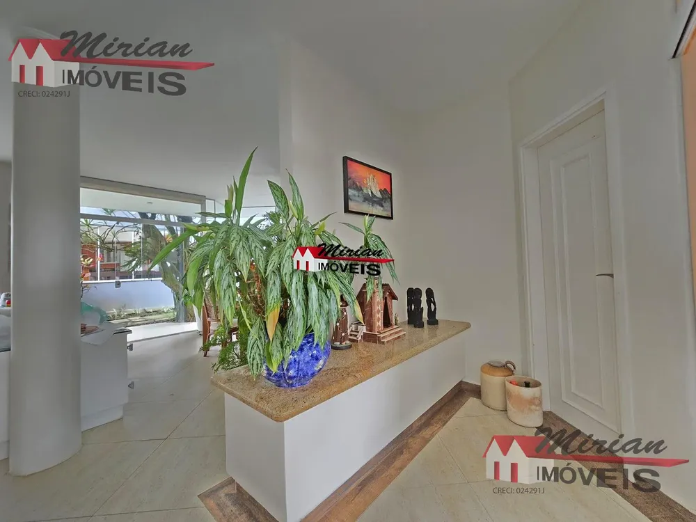 Casa, 6 quartos, 2268 m² - Foto 4