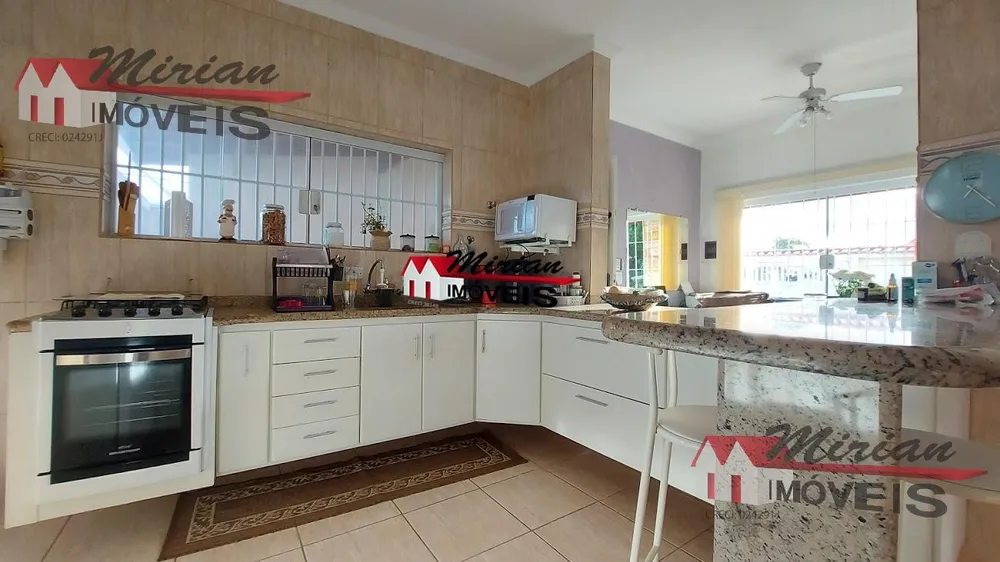 Casa, 3 quartos, 300 m² - Foto 10
