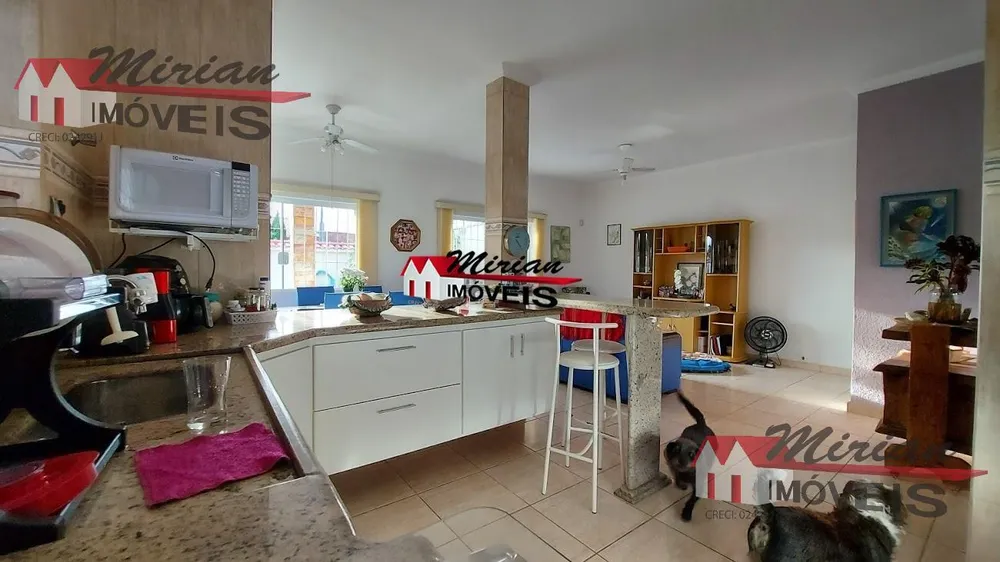 Casa, 3 quartos, 300 m² - Foto 11