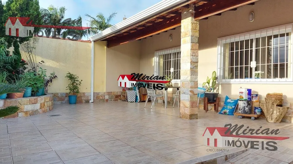 Casa, 3 quartos, 300 m² - Foto 1