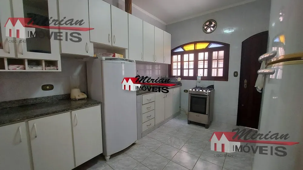 Casa, 3 quartos, 250 m² - Foto 3