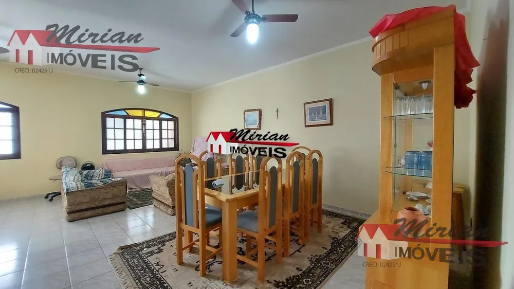 Casa, 3 quartos, 250 m² - Foto 1