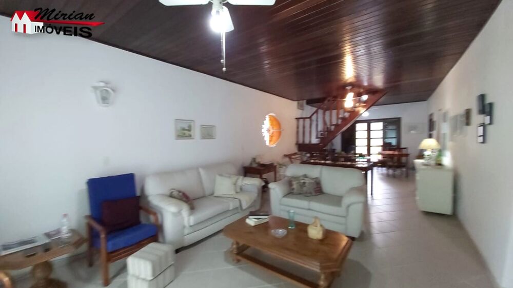 Casa à venda com 2 quartos, 144m² - Foto 2