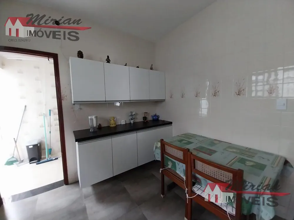 Casa, 3 quartos, 411 m² - Foto 1