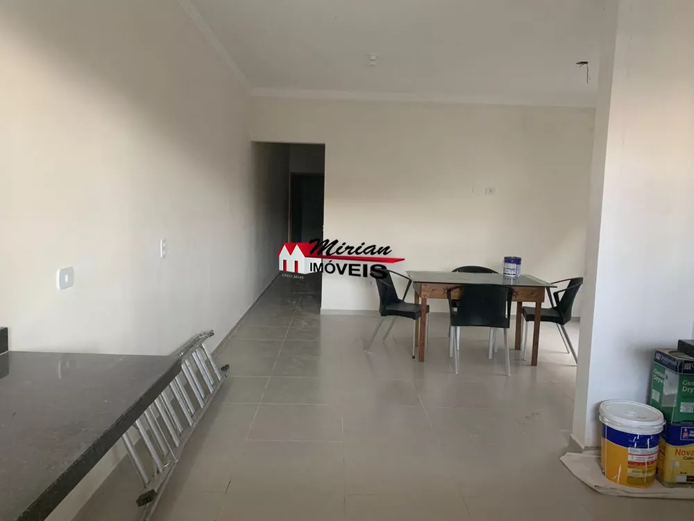 Casa à venda com 2 quartos, 107m² - Foto 6