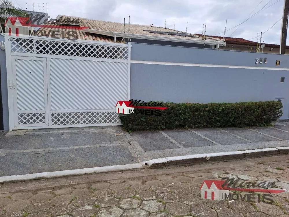 Casa, 3 quartos, 250 m² - Foto 1