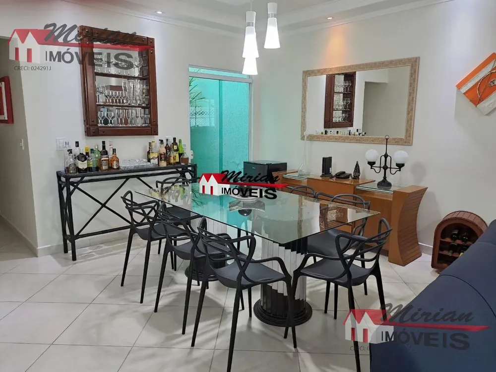 Casa, 3 quartos, 250 m² - Foto 8