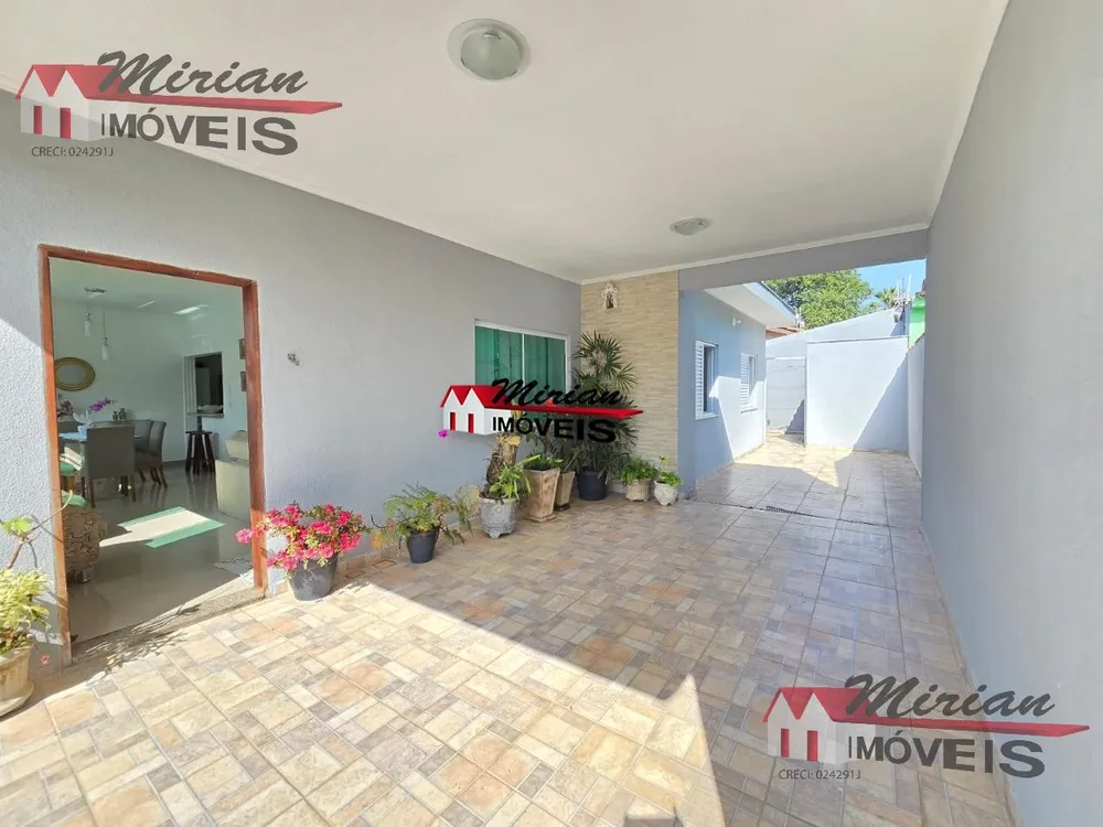 Casa, 3 quartos, 280 m² - Foto 1
