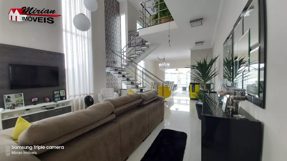 Casa de Condomínio à venda com 5 quartos, 258m² - Foto 4