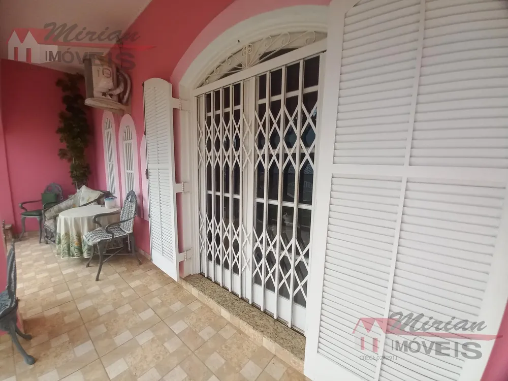 Casa, 4 quartos, 146 m² - Foto 1